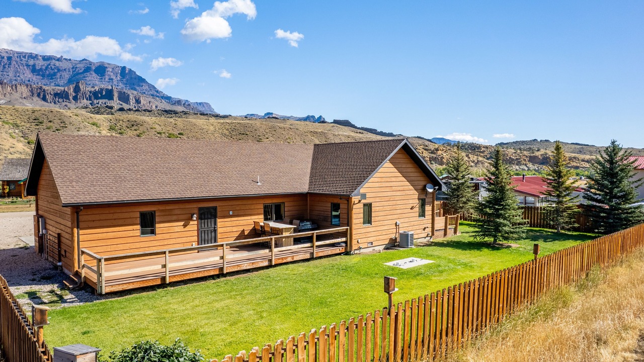 Photo of Outdoor in Wapiti