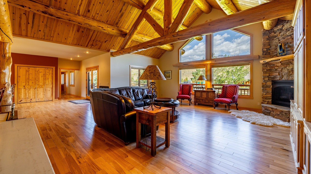 Photo of Livingroom in Wapiti