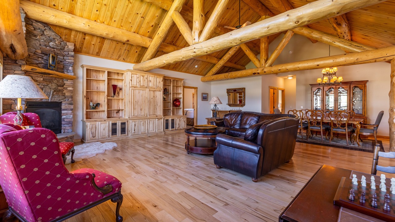 Photo of Livingroom in Wapiti