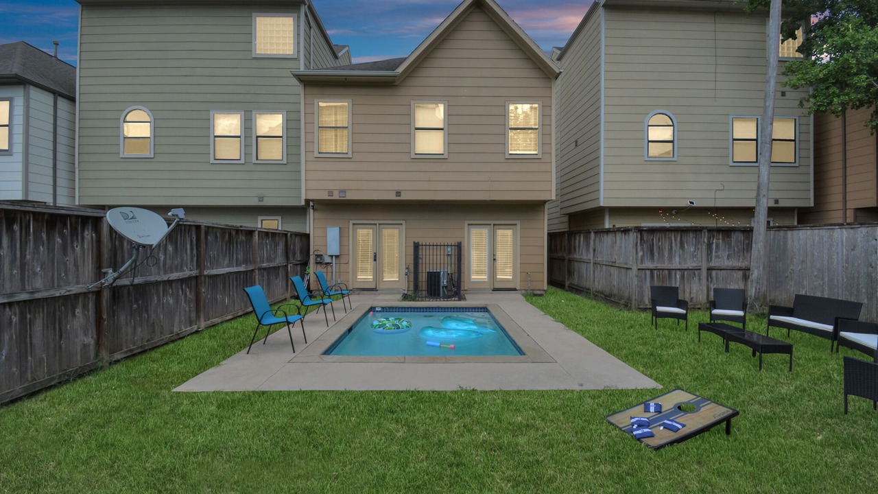 Photo of Outdoor in Woodlake - Briar Meadow