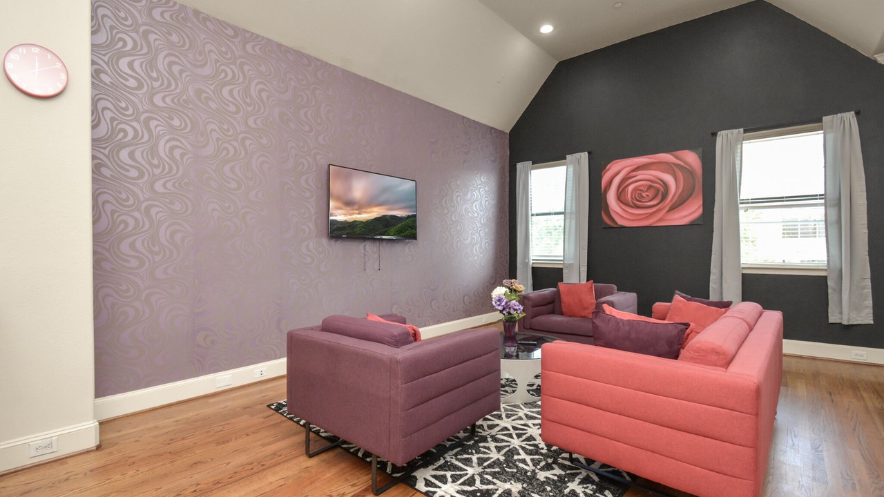 Photo of Livingroom in Woodlake - Briar Meadow