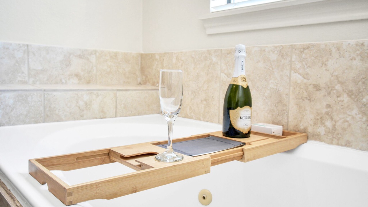 Photo of Bathroom in Woodlake - Briar Meadow