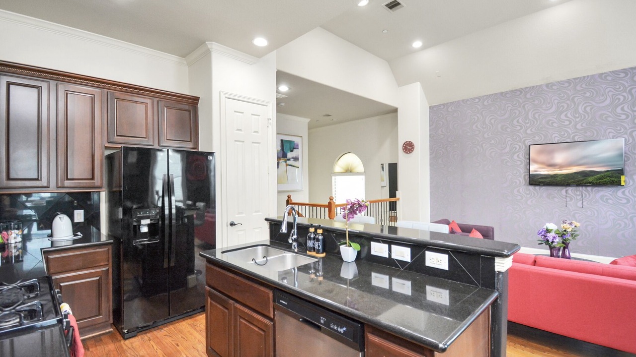 Photo of Kitchen in Woodlake - Briar Meadow