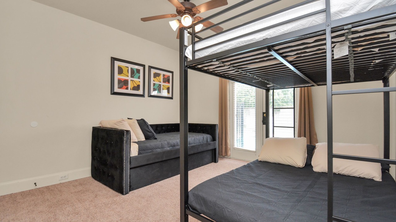 Photo of Bedroom in Woodlake - Briar Meadow