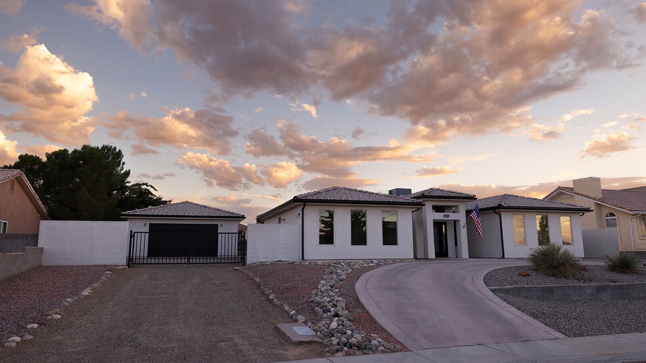 Photo of Outdoor in Page