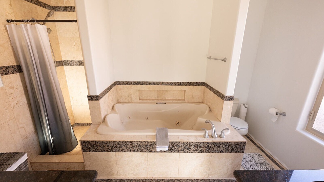 Photo of Bathroom in Page