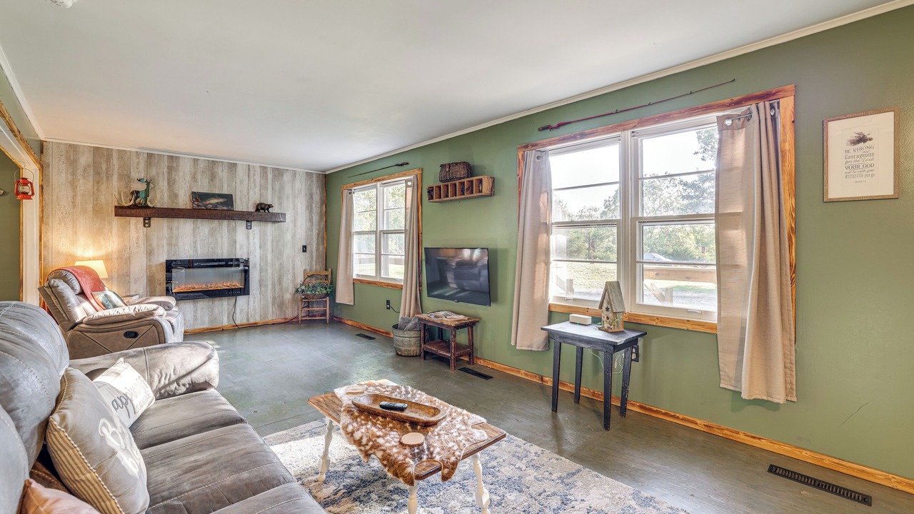 Photo of Livingroom in Cassville
