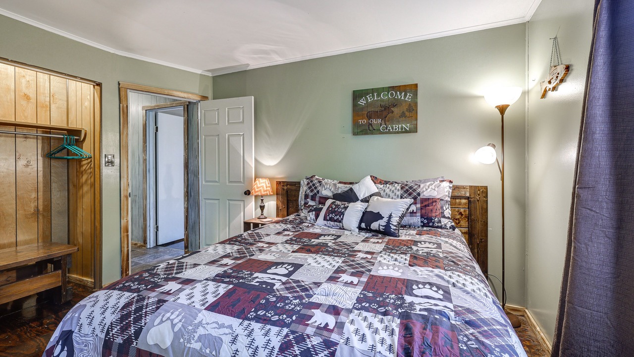 Photo of Bedroom in Cassville
