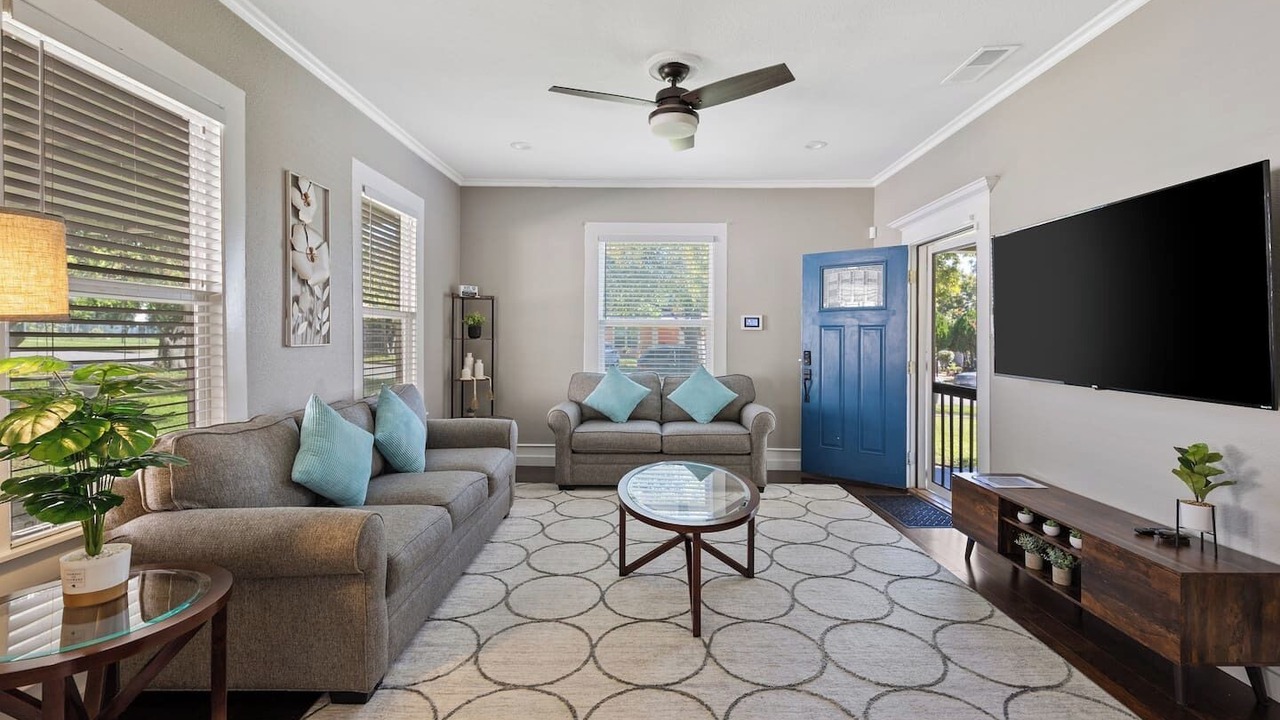 Photo of Livingroom in Oak Cliff