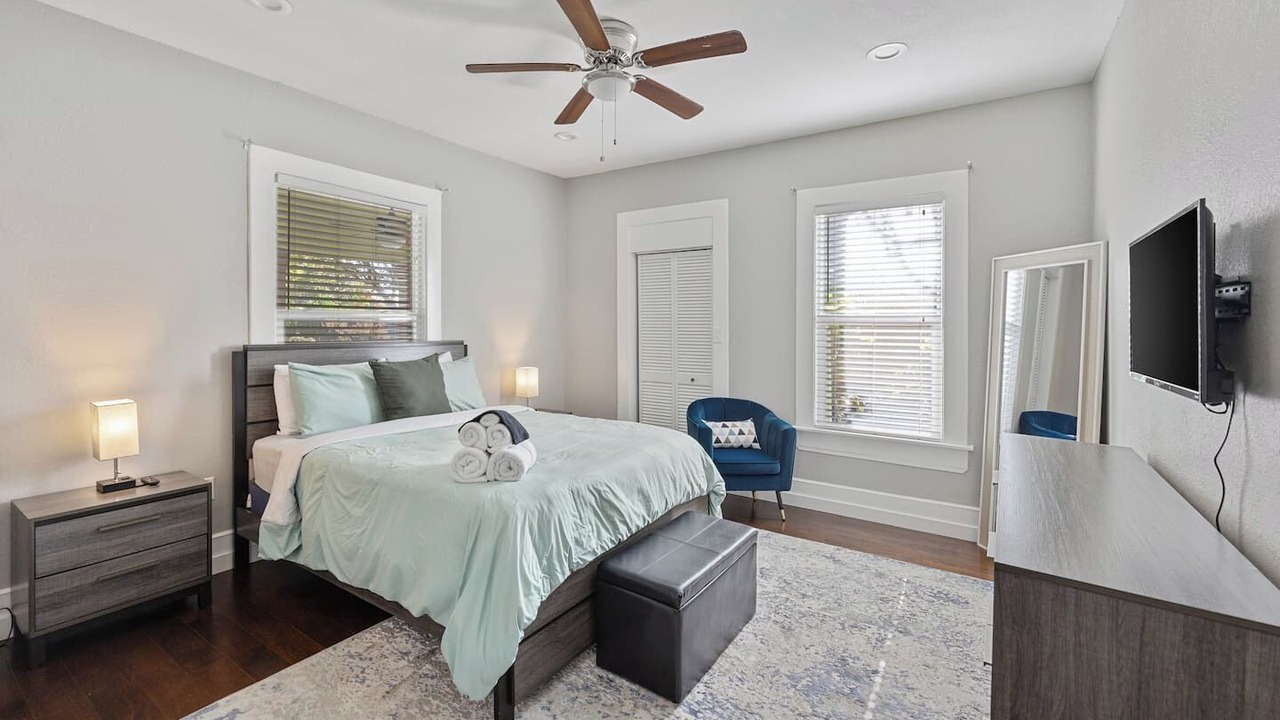 Photo of Bedroom in Oak Cliff