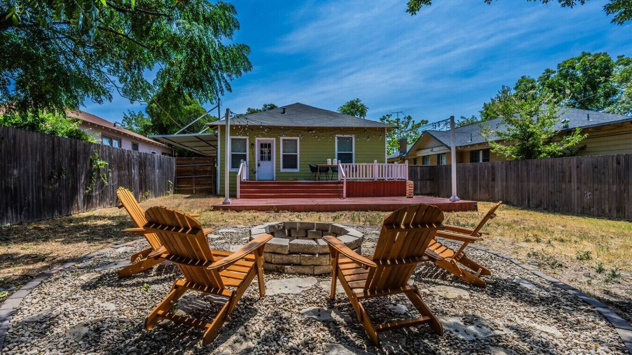 Photo of Patio Balcony in Oak Cliff