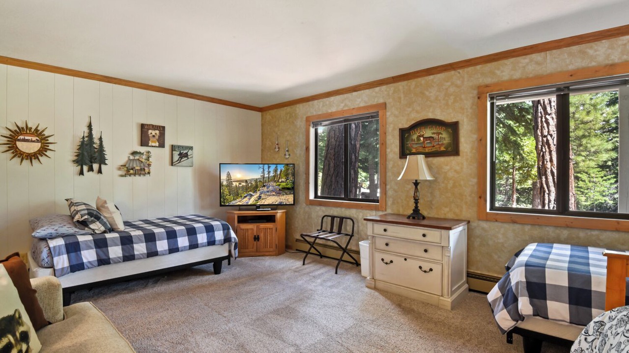 Photo of Bedroom in Carnelian Bay