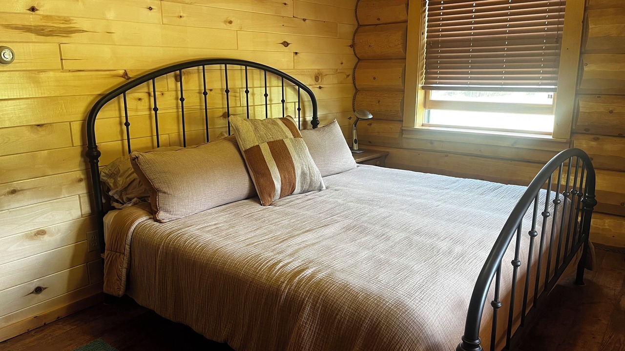 Photo of Bedroom in Paonia