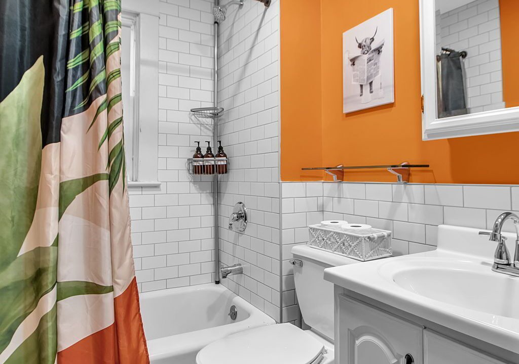 Photo of Bathroom in Black Rock