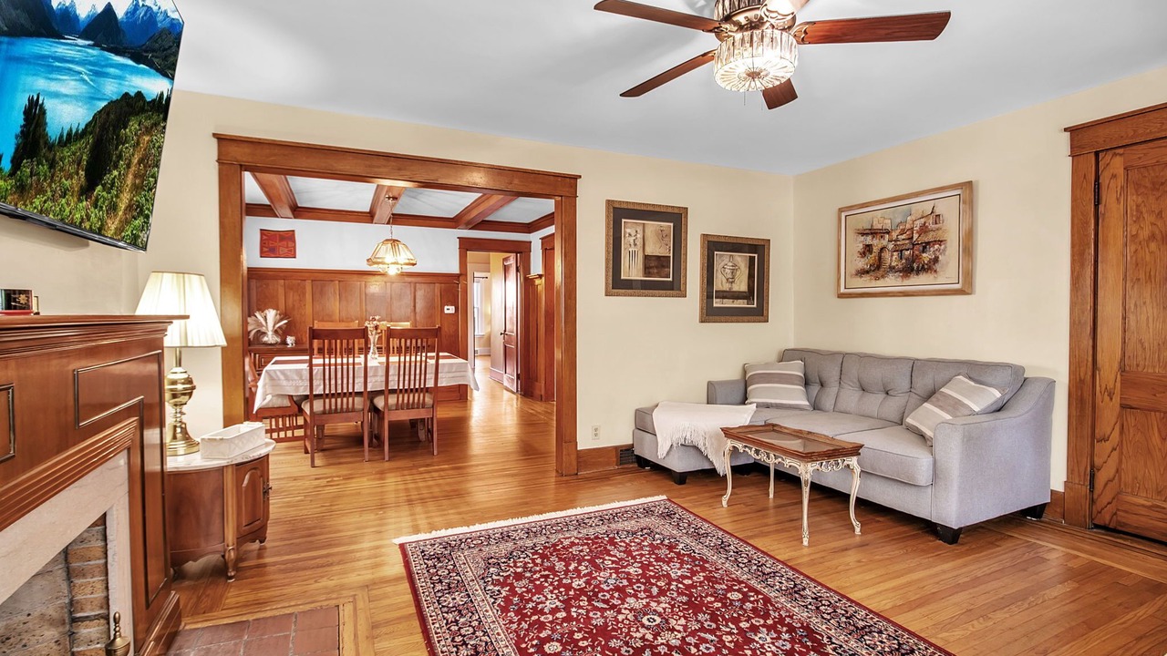 Photo of Livingroom in Black Rock
