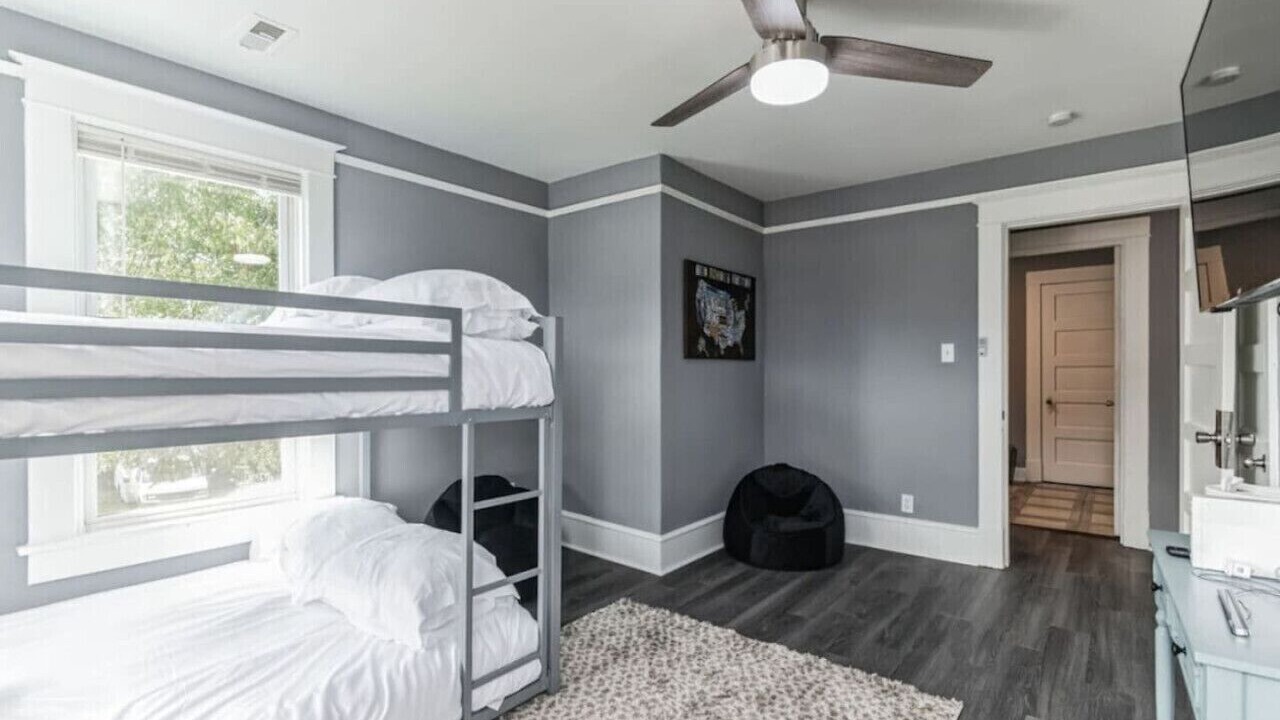 Photo of Bedroom in Downtown