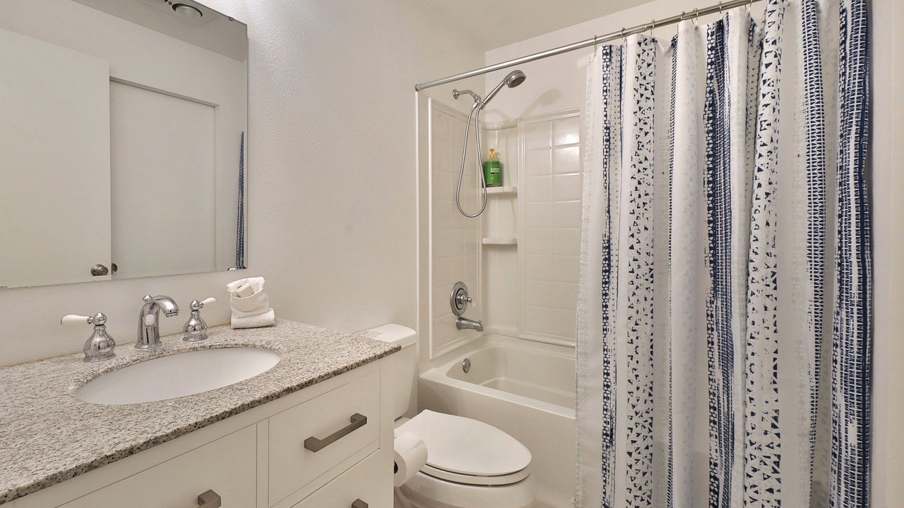 Photo of Bathroom in Lagoon Point