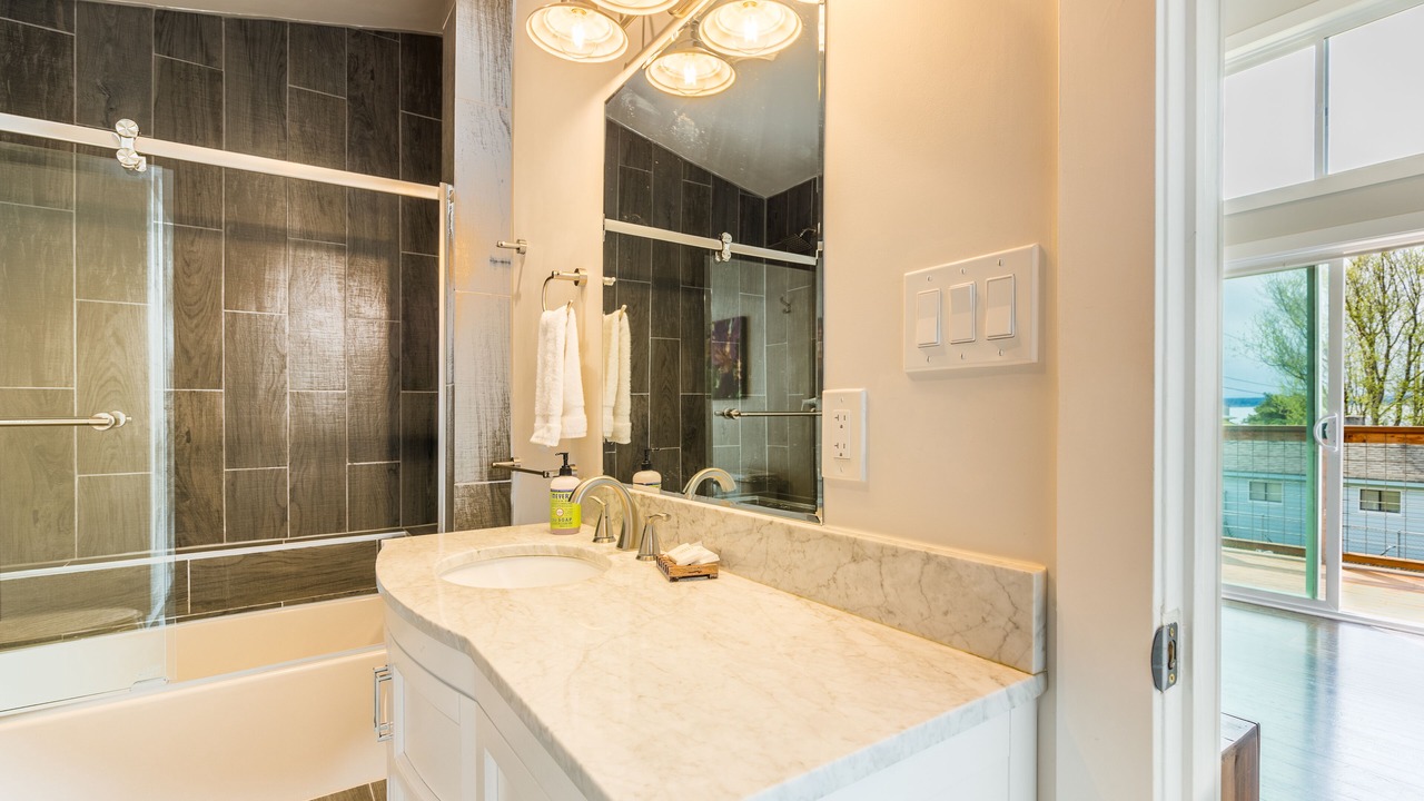 Photo of Bathroom in Lagoon Point