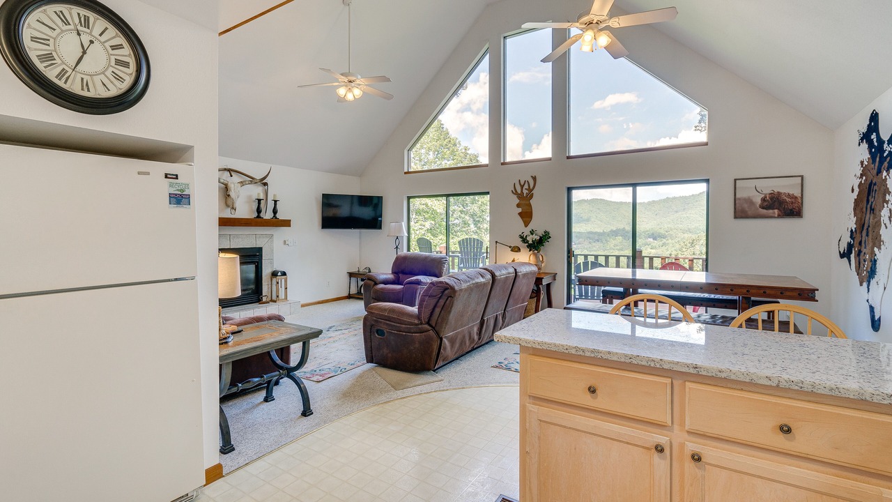 Photo of Livingroom in Upper Peachtree