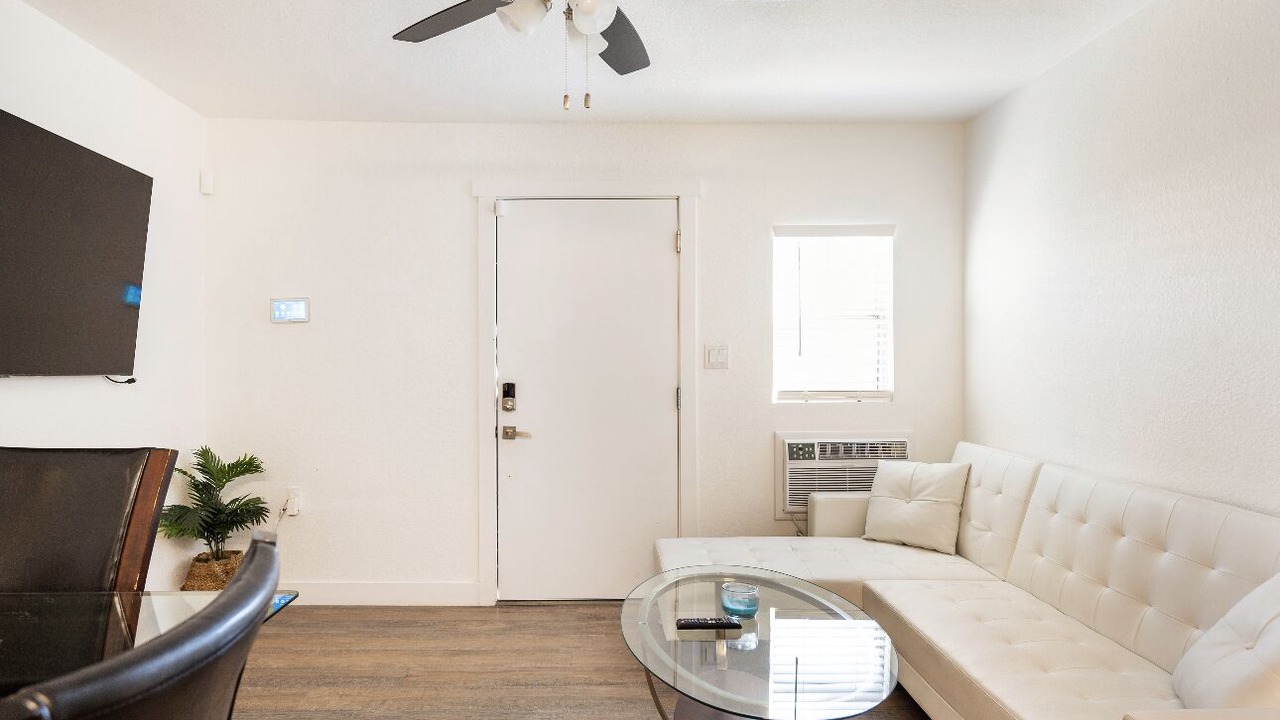 Photo of Livingroom in Downtown Las Vegas
