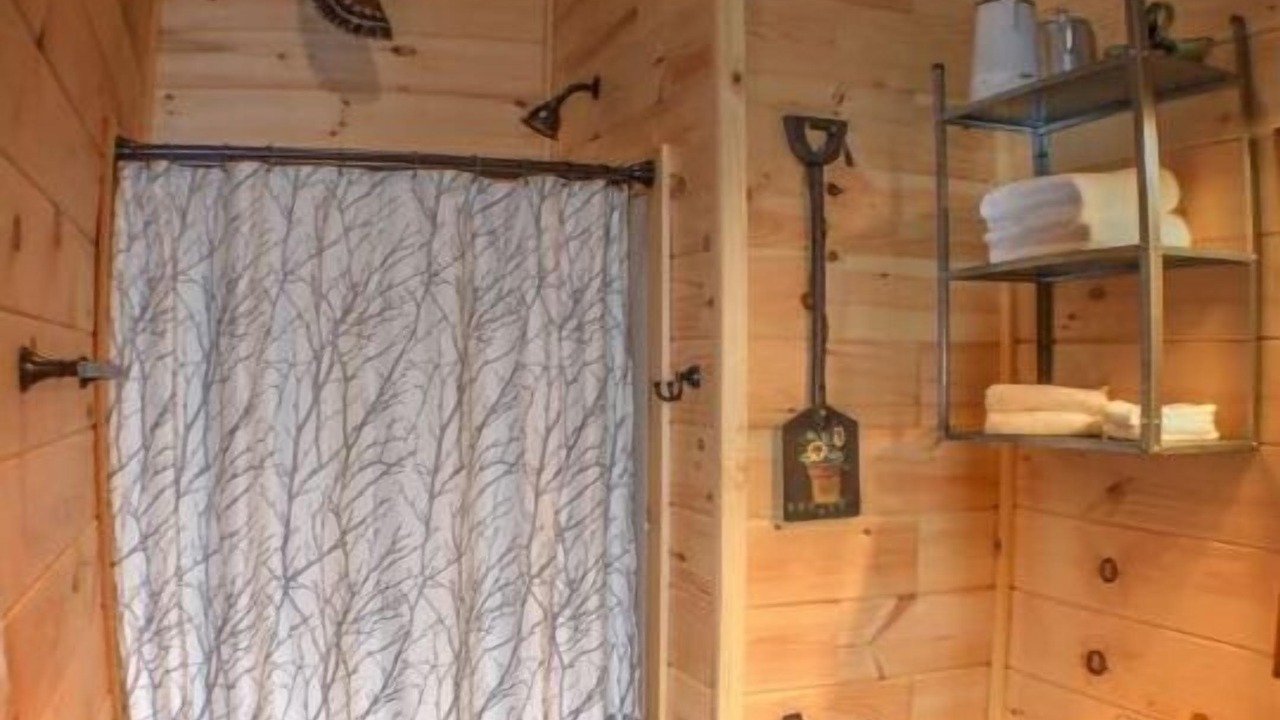 Photo of Bathroom in Frenchburg