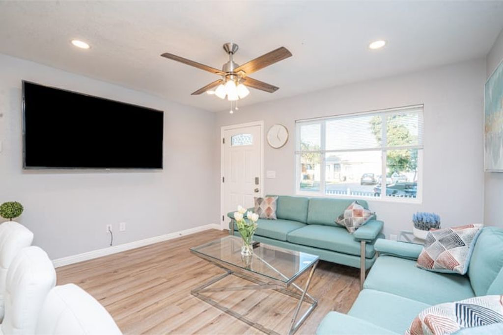 Photo of Livingroom in Lincoln Acres