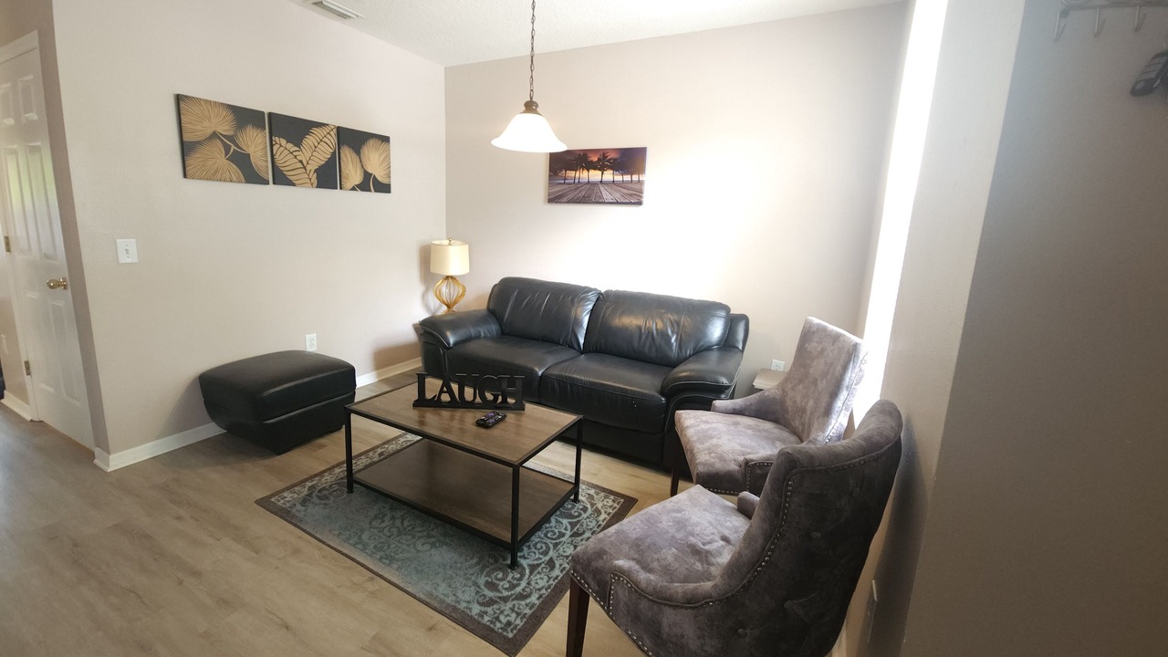 Photo of Livingroom in Meadow Pointe