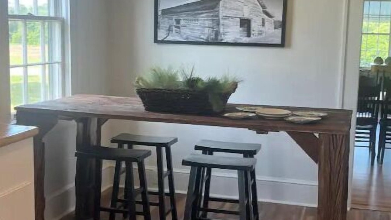 Photo of Others in Sylvester