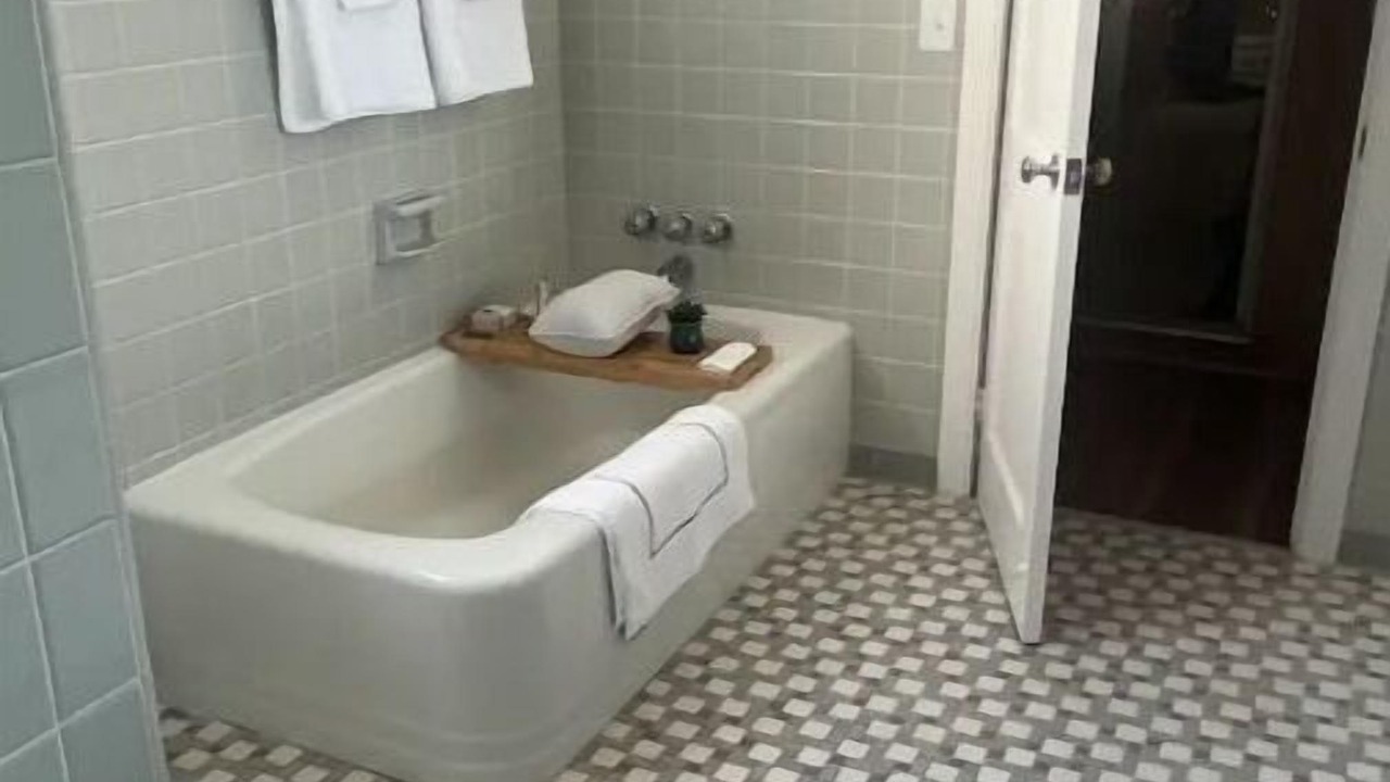 Photo of Bathroom in Sylvester