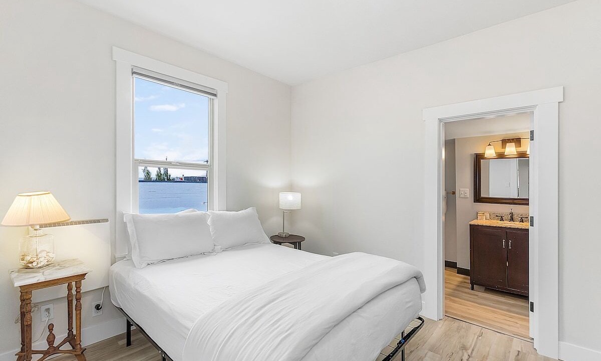 Photo of Bedroom in Stanwood