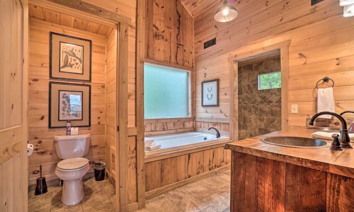 Photo of Bathroom in Ridges Over the Lake
