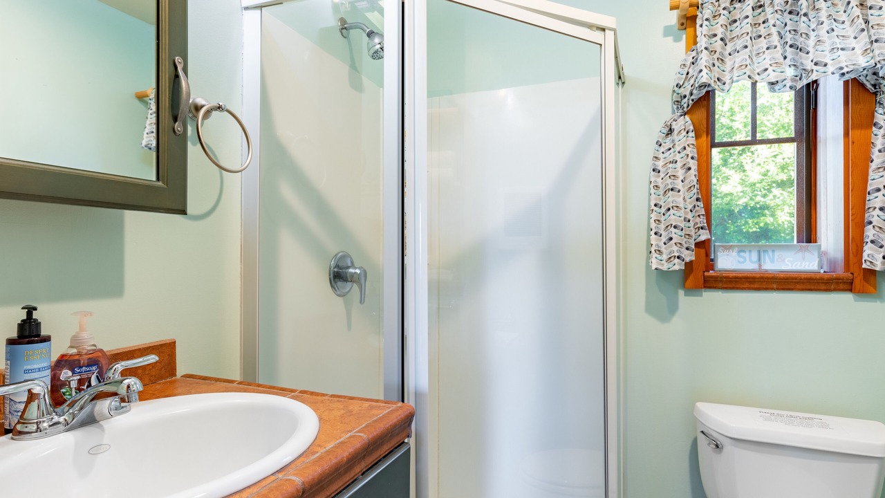 Photo of Bathroom in Oak Harbor