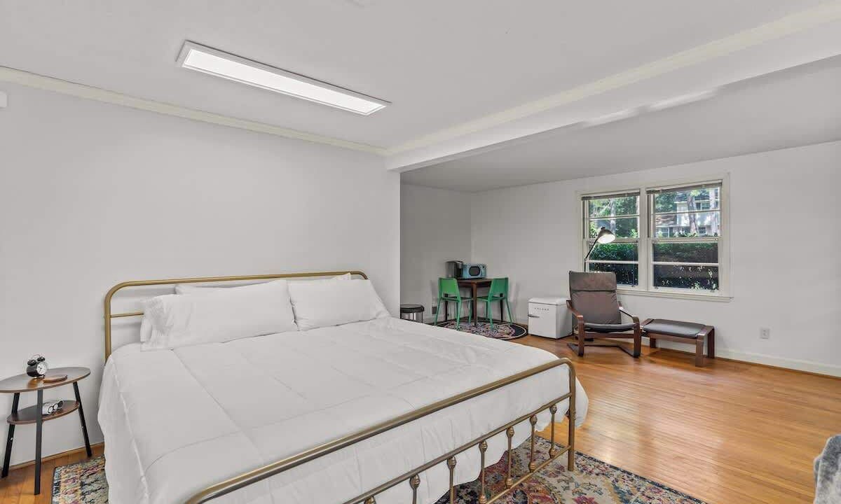 Photo of Bedroom in Forest Acres
