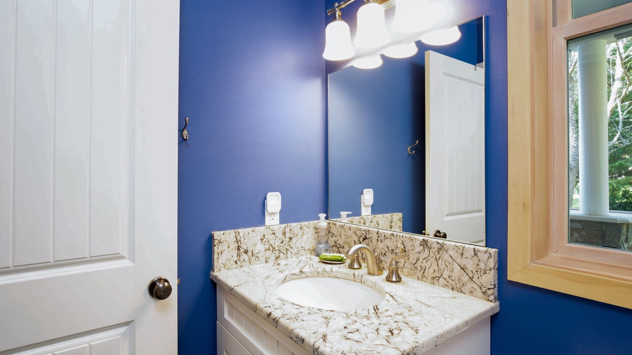 Photo of Bathroom in Lagoon Point