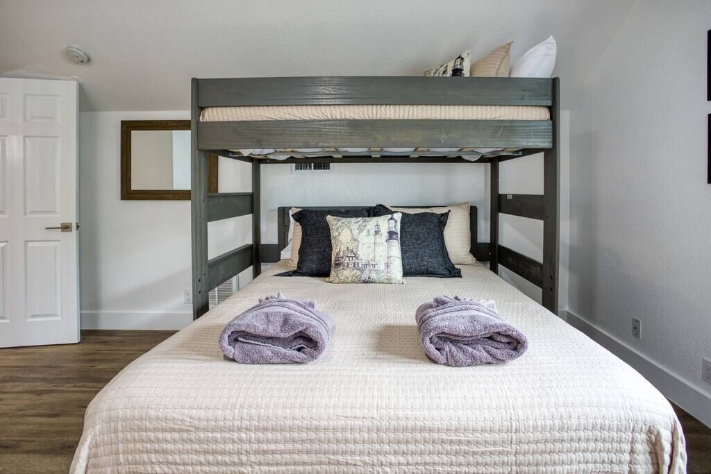 Photo of Bedroom in Bay Area