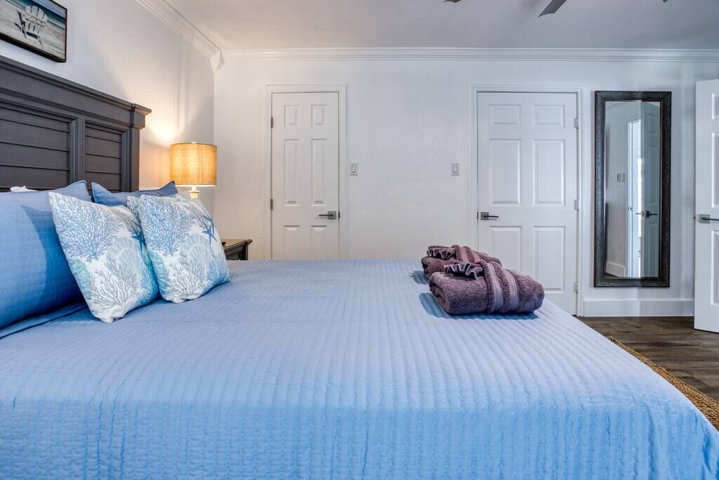 Photo of Bedroom in Bay Area