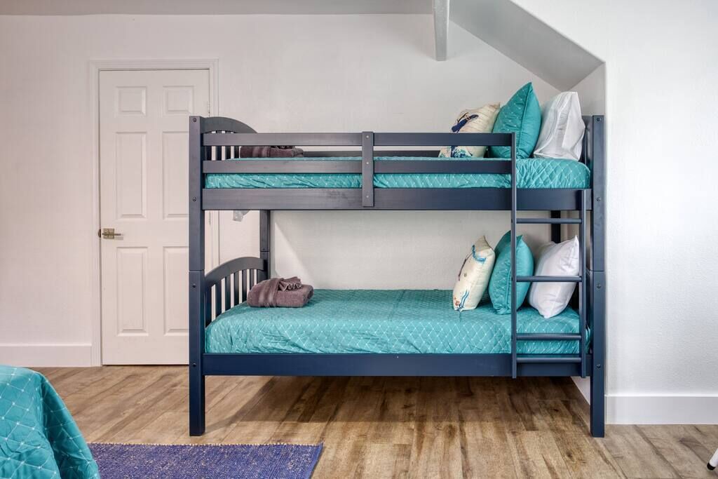 Photo of Bedroom in Bay Area
