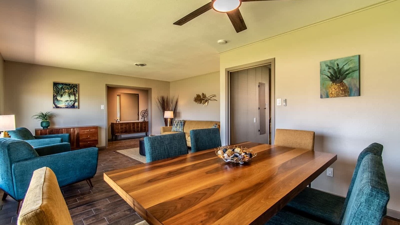 Photo of Livingroom in Bay Area