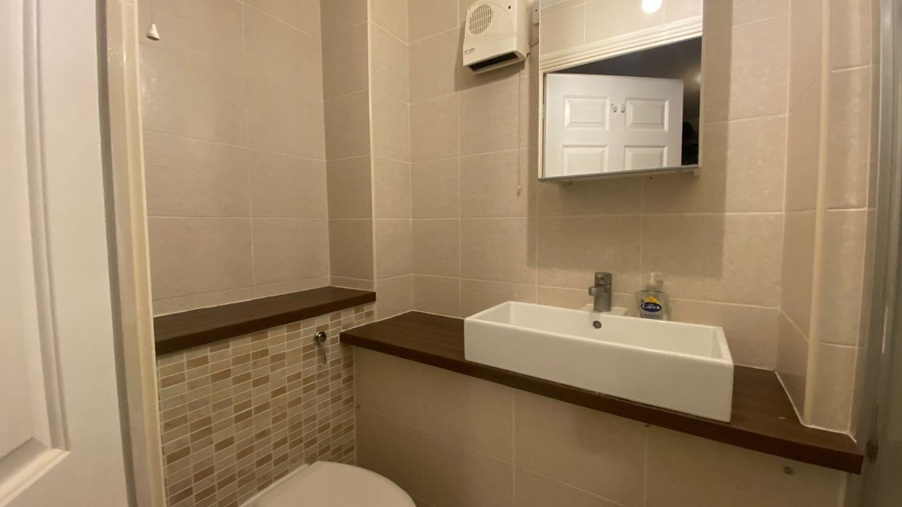 Photo of Bathroom in Eltham West