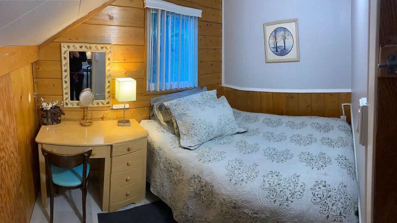 Photo of Bedroom in Crestline