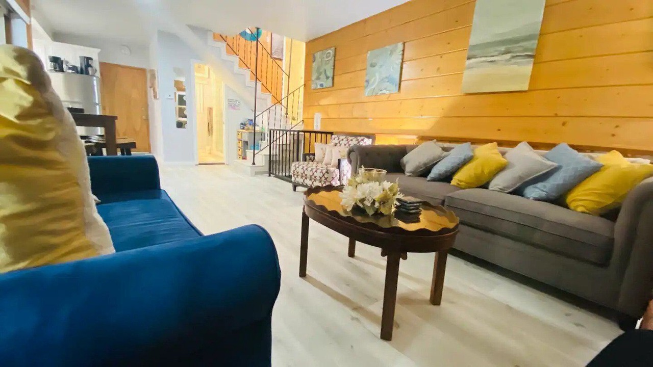 Photo of Livingroom in Crestline