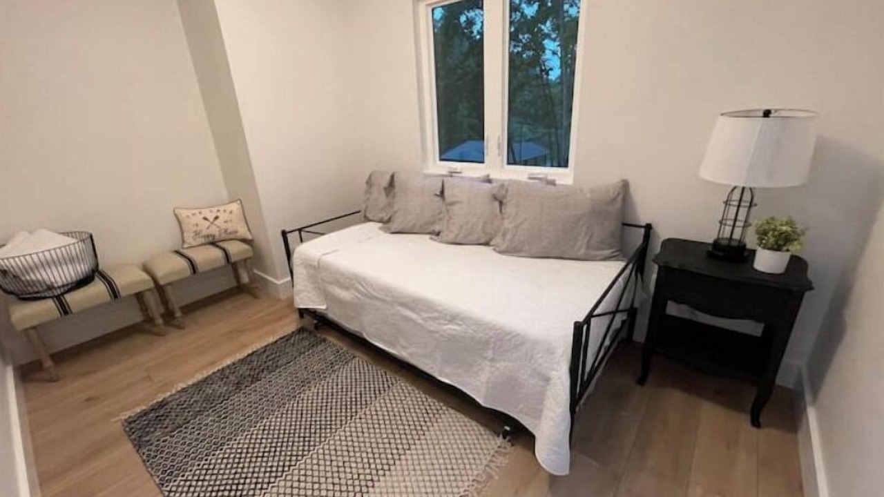 Photo of Bedroom in Friendsville