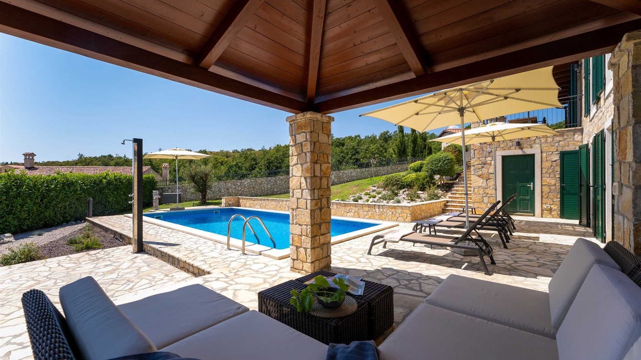 Photo of Patio Balcony in Ripenda Kosi