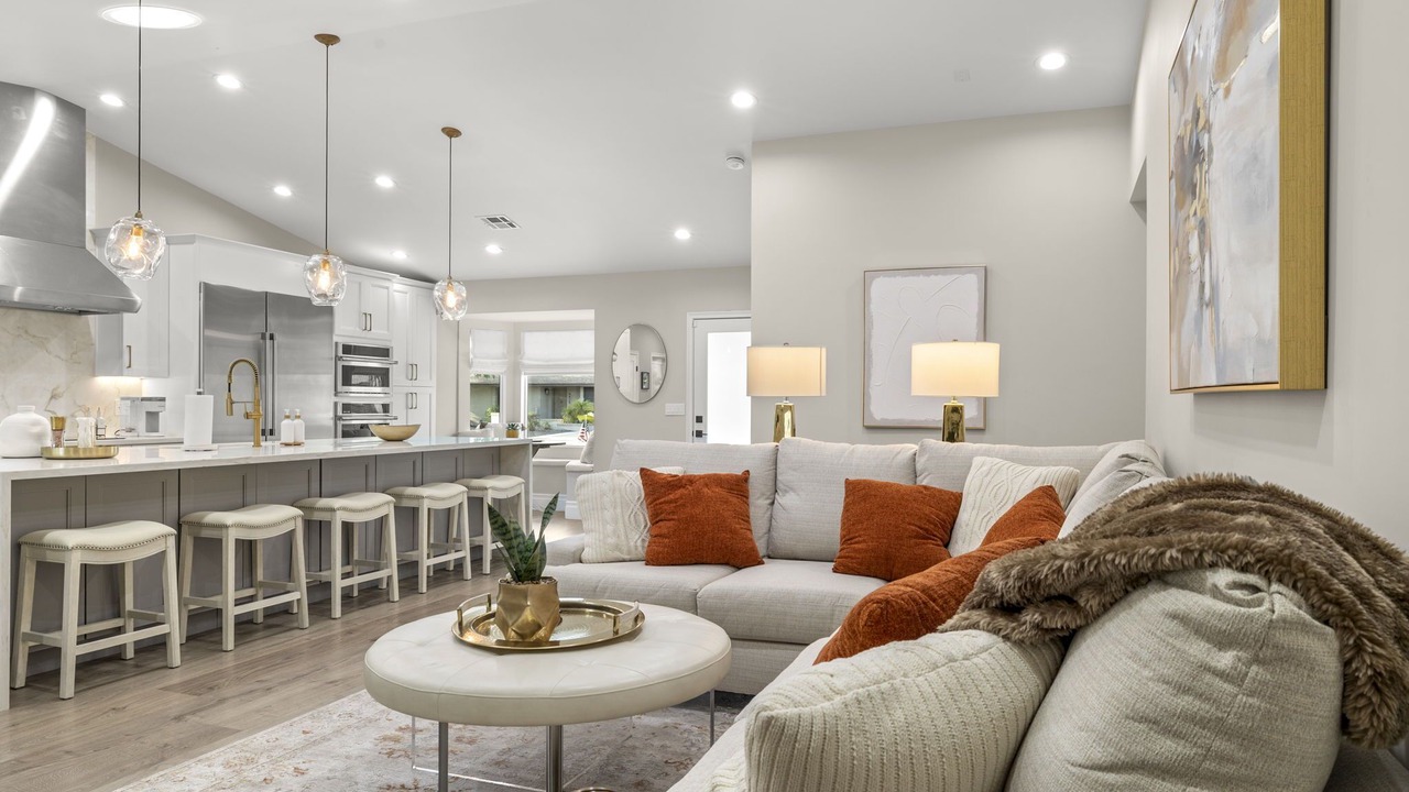 Photo of Livingroom in Roadrunner Estates East