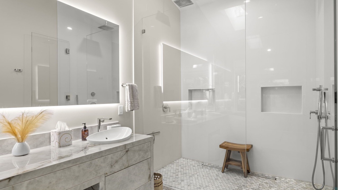 Photo of Bathroom in Roadrunner Estates East