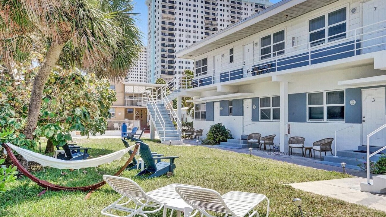 Photo of Patio Balcony in Hollywood South Central Beach