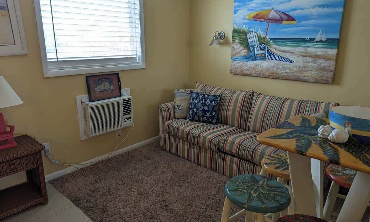 Photo of Livingroom in Wilmington Beach