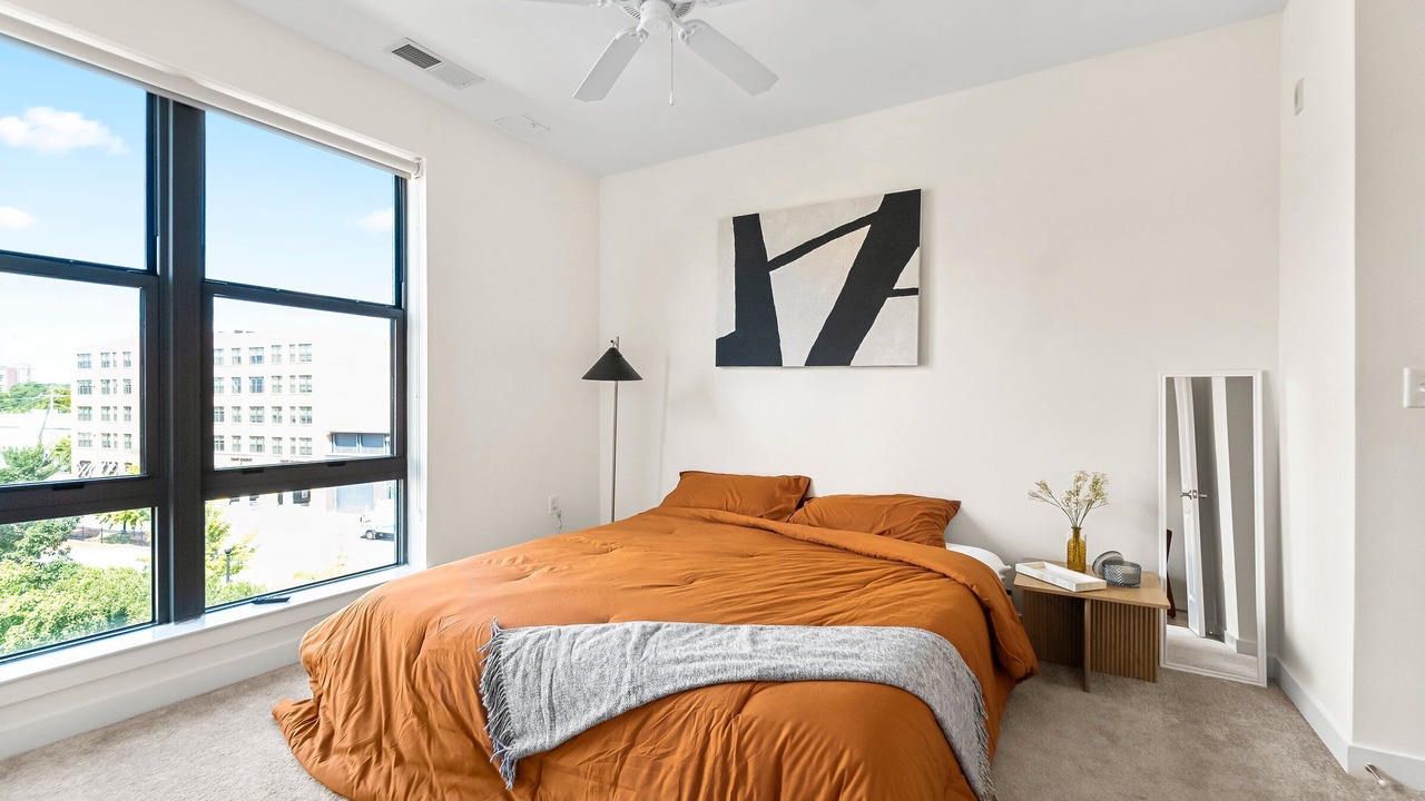 Photo of Bedroom in Jefferson Manor