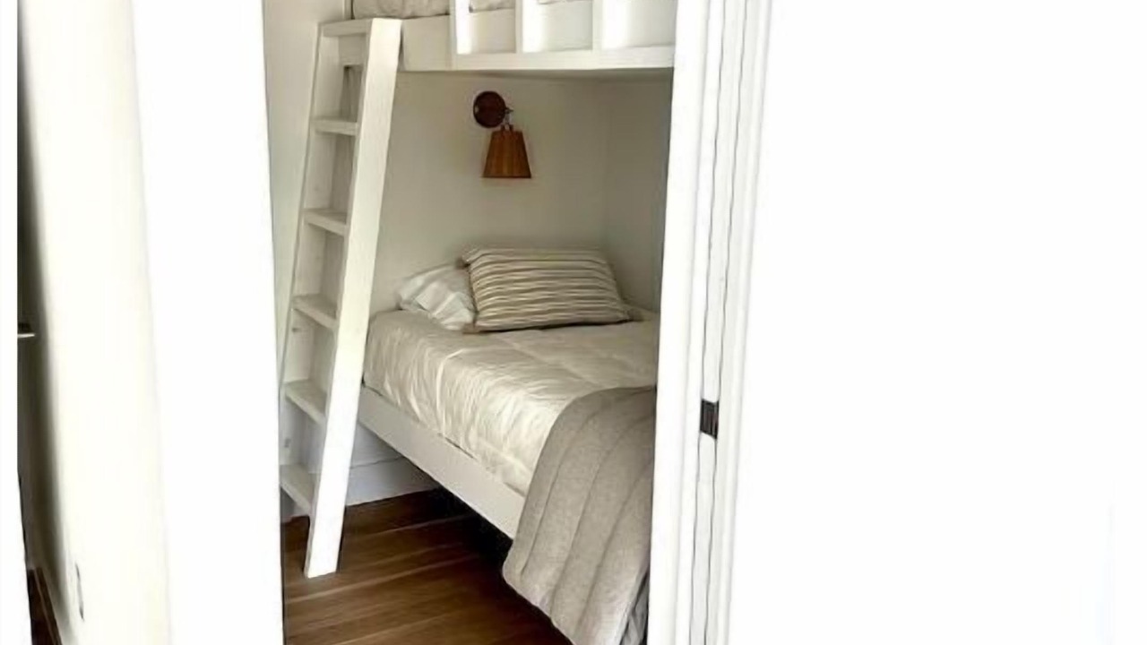 Photo of Bedroom in Arp