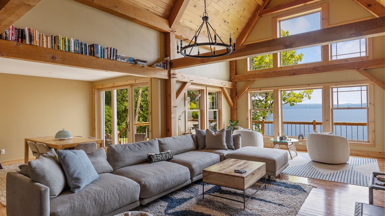 Photo of Livingroom in South Hero